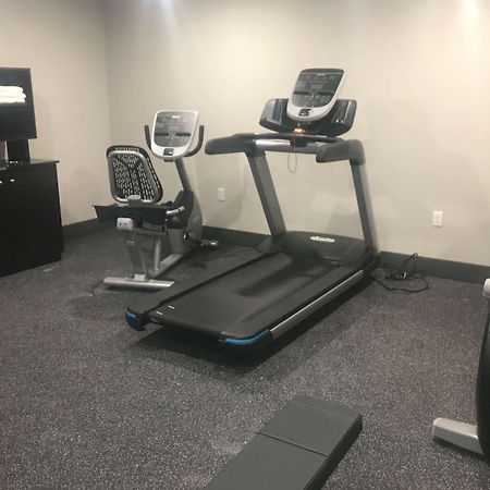 Wingate By Wyndham Jfk Airport, Far Rockaway Ny Hotel New York Bagian luar foto